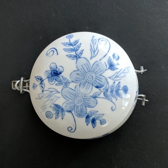 Ceramic jar - Picture 2 of 5